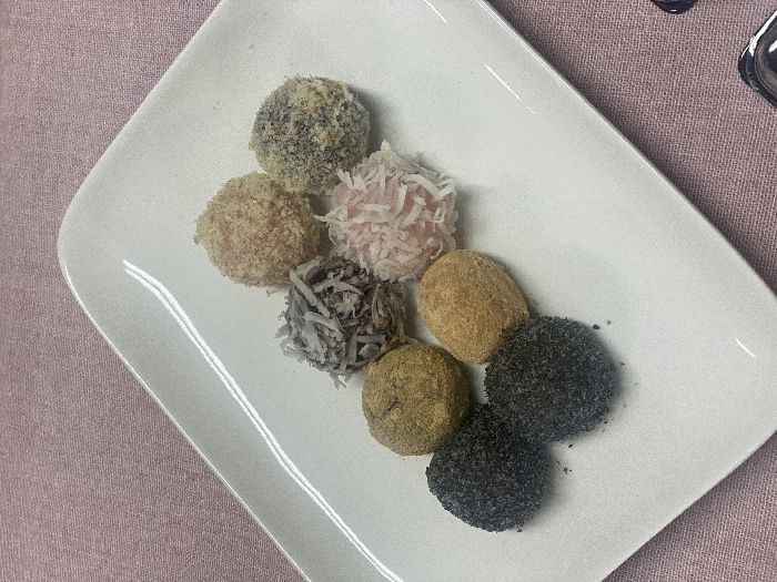 삼색경단 - 월드호텔요리제과커피학원, 월드호텔외식직업전문학교