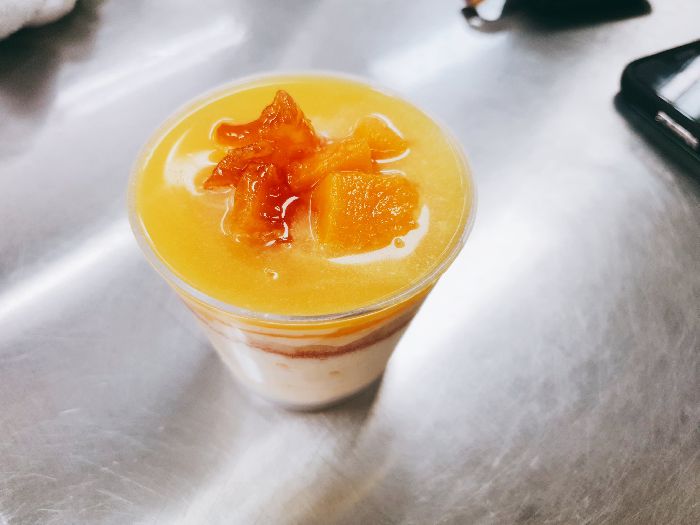 [망고무스컵케이크] 우리학원 수강생이 만든 망고무스컵케이크 - 월드호텔요리제과커피학원, 월드호텔외식직업전문학교